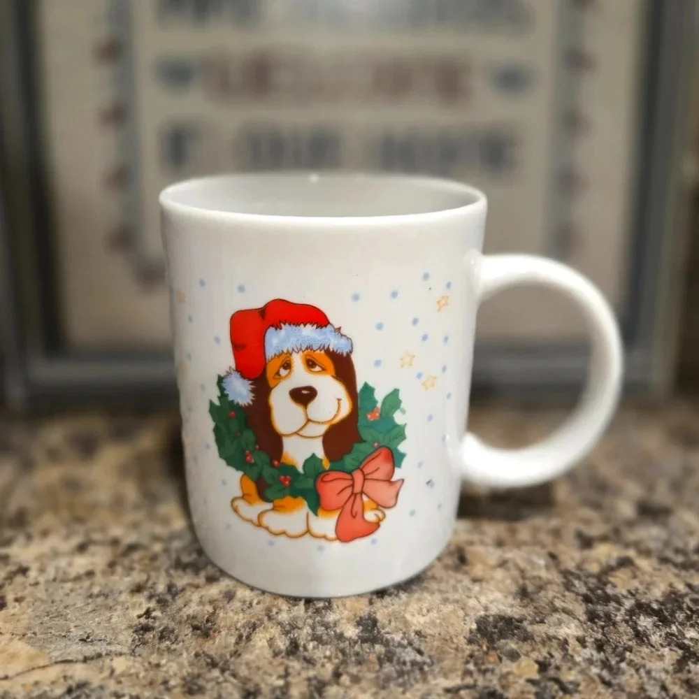 Christmas Dog Bassett Hound Santa Hat Coffee Mug Vintage 80s